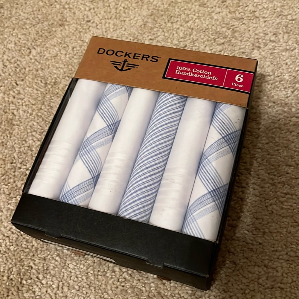 Dockers pocket squares/handkerchiefs, 6 pack.  Classic blue & white
